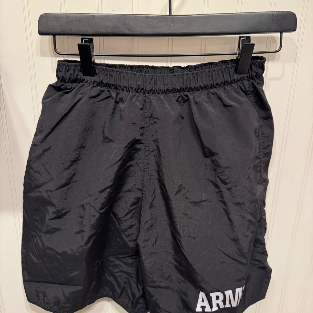 VTG 90’s Army PE Shorts Medium